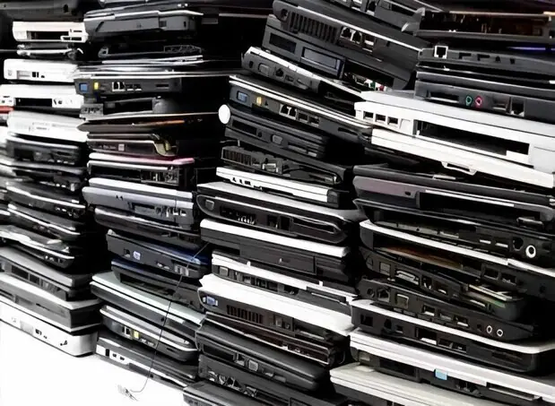 Laptop Recycling Dubai – Safe Disposal of Old Laptops